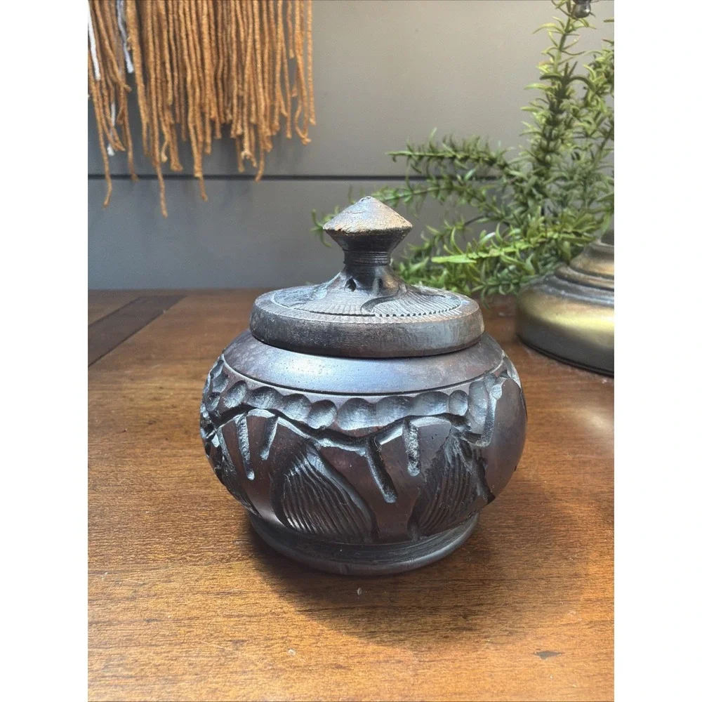 Vintage African Hand Carved Wooden Round Trinket  Box w Lid